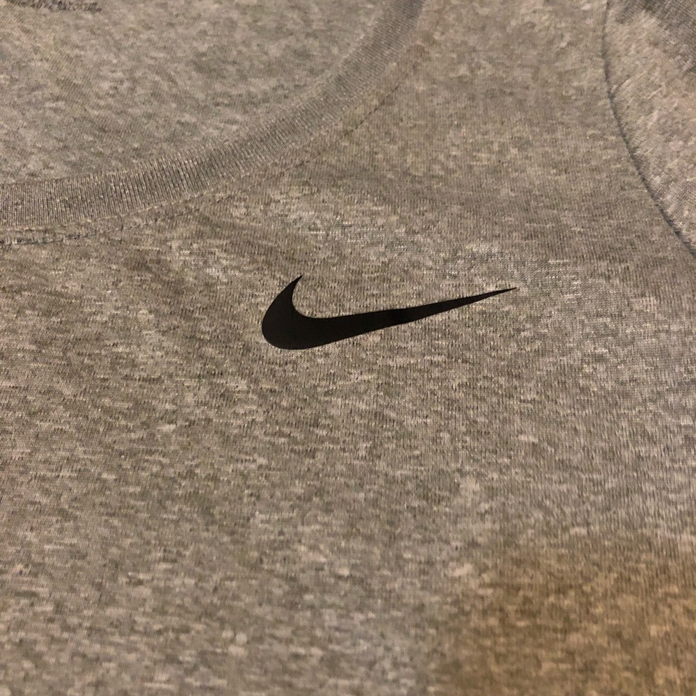 Nike tee - Picture 4 of 4